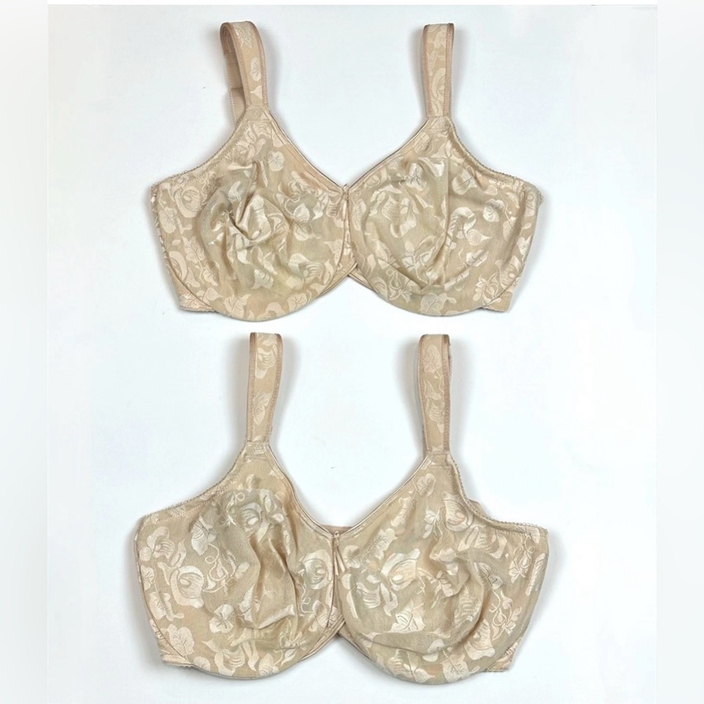 WACOAL Lot of 2, Breast Cancer Awareness Bras 
Full Coverage underwire 36DDD
